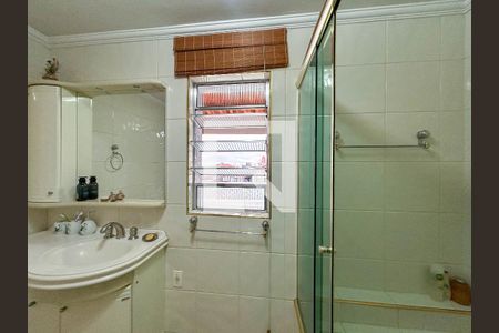 Casa à venda com 232m², 5 quartos e 2 vagas Casa à venda com 232m², 5 quartos e 2 vagasBanheiro da Suíte