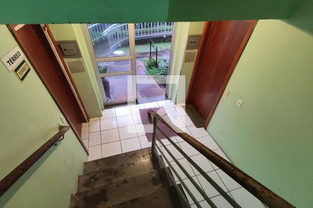 Apartamento para alugar com 52m², 2 quartos e 1 vagaEscada