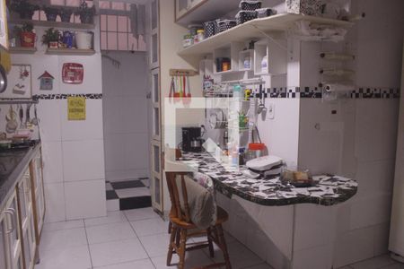 Apartamento à venda com 150m², 3 quartos e sem vagaCozinha