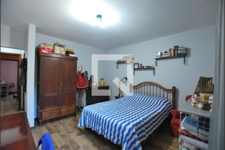 Casa à venda com 222m², 5 quartos e 2 vagasSuíte