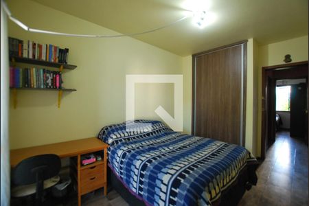 Casa à venda com 222m², 5 quartos e 2 vagasQuarto 2