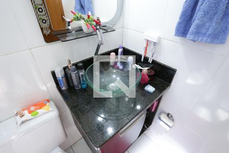 Casa de condomínio à venda com 133m², 2 quartos e 2 vagasBanheiro da Suíte 1