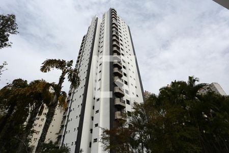 Apartamento à venda com 176m², 3 quartos e 3 vagasFachada