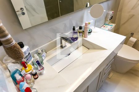 Apartamento à venda com 176m², 3 quartos e 3 vagasBanheiro da Suíte 2