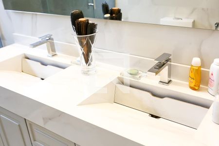 Apartamento à venda com 176m², 3 quartos e 3 vagasBanheiro da Suíte 3