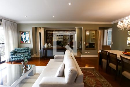 Sala  de apartamento à venda com 3 quartos, 176m² em Vila Suzana, São Paulo