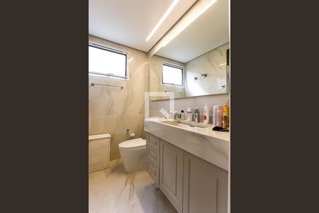 Apartamento à venda com 176m², 3 quartos e 3 vagasBanheiro da Suíte 1