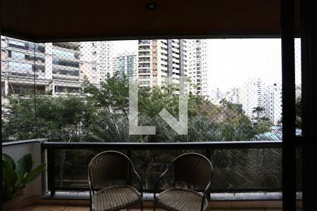 Apartamento à venda com 176m², 3 quartos e 3 vagasvista