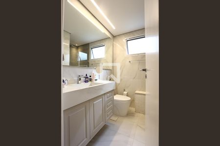 Apartamento à venda com 176m², 3 quartos e 3 vagasBanheiro da Suíte 2