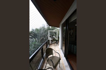 Apartamento à venda com 176m², 3 quartos e 3 vagasVaranda