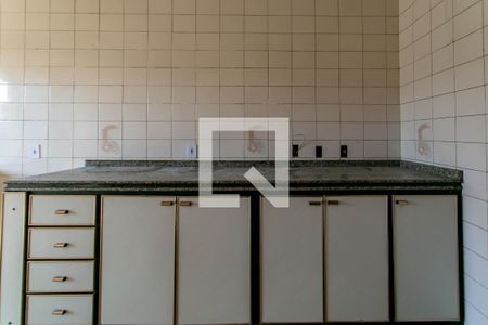 Casa à venda com 271m², 2 quartos e 1 vaga Casa à venda com 271m², 2 quartos e 1 vagaCozinha