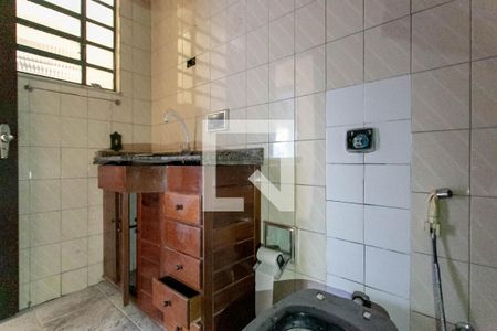 Casa à venda com 271m², 2 quartos e 1 vaga Casa à venda com 271m², 2 quartos e 1 vagaBanheiro