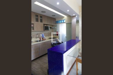 Apartamento à venda com 70m², 2 quartos e 1 vaga Apartamento à venda com 70m², 2 quartos e 1 vagaCozinha americana