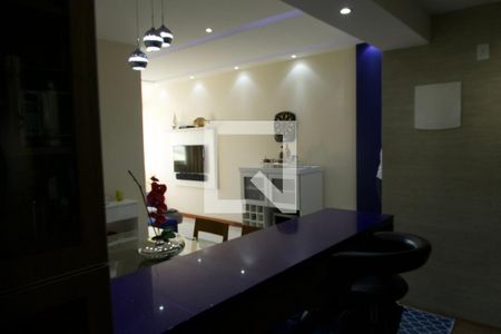 Apartamento à venda com 70m², 2 quartos e 1 vaga Apartamento à venda com 70m², 2 quartos e 1 vagaCozinha americana