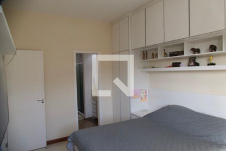 Apartamento à venda com 70m², 2 quartos e 1 vaga Apartamento à venda com 70m², 2 quartos e 1 vagaSuíte