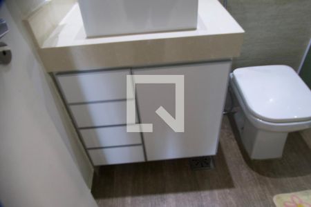 Apartamento à venda com 70m², 2 quartos e 1 vaga Apartamento à venda com 70m², 2 quartos e 1 vagaBanheiro social