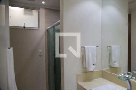 Apartamento à venda com 70m², 2 quartos e 1 vaga Apartamento à venda com 70m², 2 quartos e 1 vagaSuíte banheiro