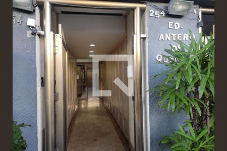 Apartamento à venda com 70m², 2 quartos e 1 vaga Apartamento à venda com 70m², 2 quartos e 1 vagaPortaria