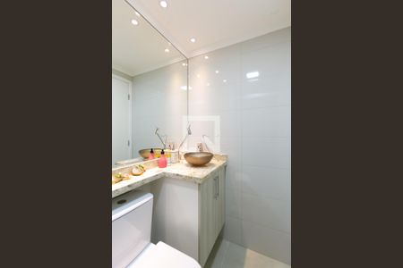 Apartamento à venda com 47m², 2 quartos e 1 vaga Apartamento à venda com 47m², 2 quartos e 1 vagaDetalhe banheiro