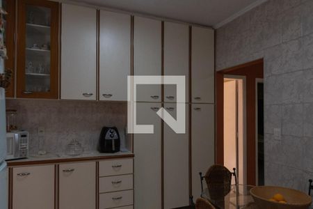 Casa à venda com 220m², 4 quartos e 3 vagas Casa à venda com 220m², 4 quartos e 3 vagasCozinha