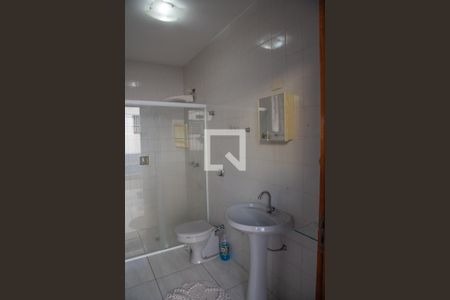 Casa à venda com 220m², 4 quartos e 3 vagas Casa à venda com 220m², 4 quartos e 3 vagasBanheiro 2