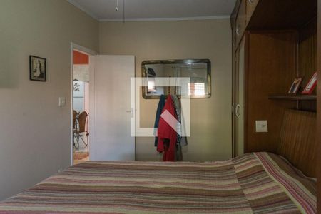 Casa à venda com 220m², 4 quartos e 3 vagas Casa à venda com 220m², 4 quartos e 3 vagasQuarto 2