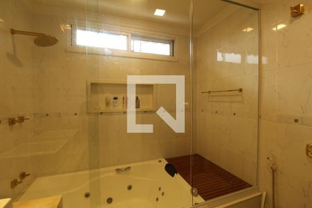 Apartamento à venda com 385m², 5 quartos e 4 vagasBanheiro - Suíte 2