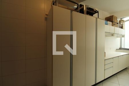 Apartamento à venda com 385m², 5 quartos e 4 vagasÁrea de Serviço