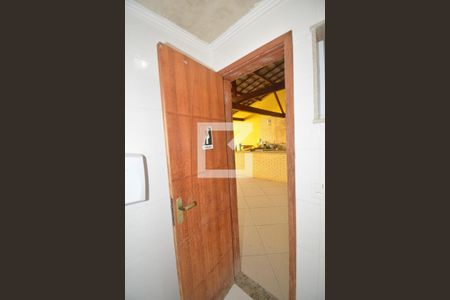 Casa à venda com 448m², 3 quartos e 2 vagasBanheiro 1 da Churrasqueira