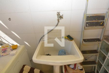 Casa à venda com 448m², 3 quartos e 2 vagasÁrea de Serviço