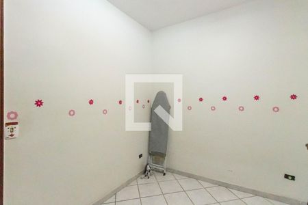 Casa à venda com 100m², 4 quartos e 2 vagas Casa à venda com 100m², 4 quartos e 2 vagasQuarto 1