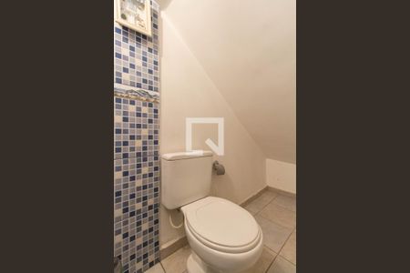 Casa à venda com 100m², 4 quartos e 2 vagas Casa à venda com 100m², 4 quartos e 2 vagasLavabo