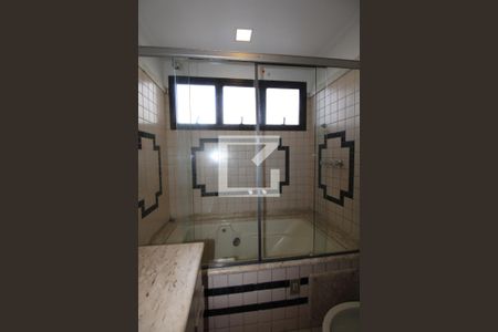 Apartamento à venda com 70m², 1 quarto e 2 vagasBanheiro da Suíte