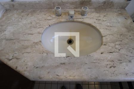 Apartamento à venda com 70m², 1 quarto e 2 vagasBanheiro da Suíte