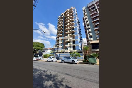 Apartamento à venda com 70m², 1 quarto e 2 vagas Apartamento à venda com 70m², 1 quarto e 2 vagasFachada do Condomínio