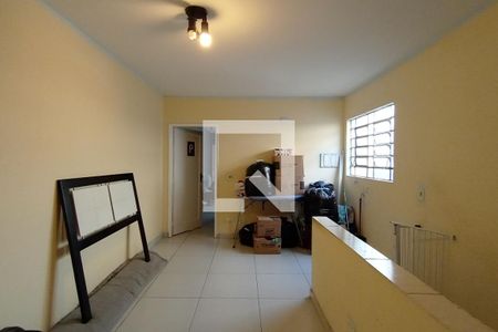 Casa à venda com 222m², 3 quartos e 2 vagas Casa à venda com 222m², 3 quartos e 2 vagasHall social