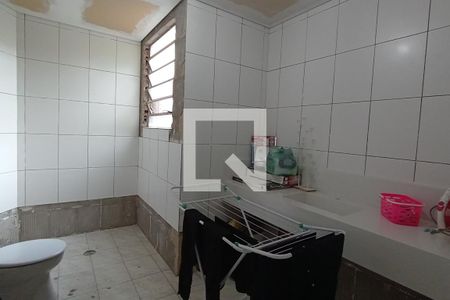 Casa à venda com 222m², 3 quartos e 2 vagas Casa à venda com 222m², 3 quartos e 2 vagasBanheiro Suíte