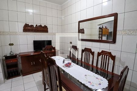 Casa à venda com 310m², 6 quartos e 3 vagas Casa à venda com 310m², 6 quartos e 3 vagasSala de Jantar