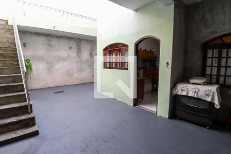 Casa à venda com 310m², 6 quartos e 3 vagas Casa à venda com 310m², 6 quartos e 3 vagasQuintal