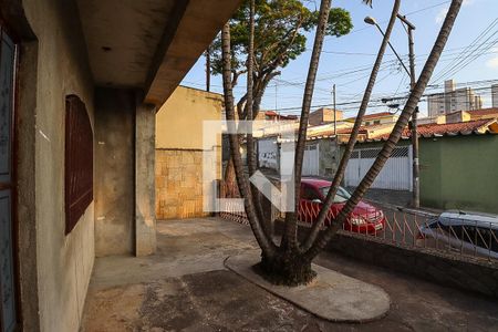 Casa à venda com 310m², 6 quartos e 3 vagas Casa à venda com 310m², 6 quartos e 3 vagasFachada