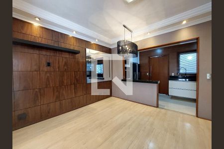 Sala de casa de condomínio à venda com 3 quartos, 132m² em Jardim Santa Cruz (campo Grande), São Paulo