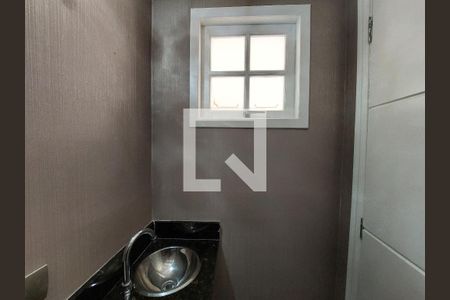 Casa de condomínio para alugar com 132m², 3 quartos e 2 vagasLavabo