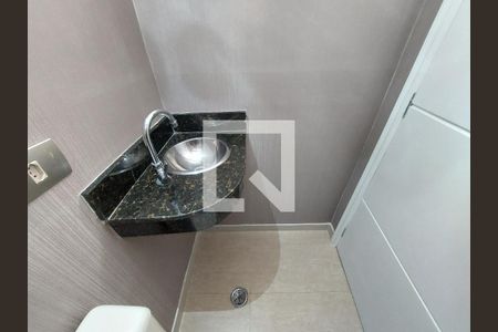 Casa de condomínio para alugar com 132m², 3 quartos e 2 vagasLavabo