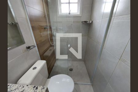 Casa de condomínio para alugar com 132m², 3 quartos e 2 vagasBanheiro 1