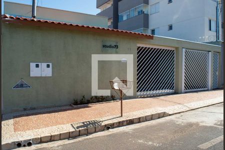 Casa para alugar com 15m², 1 quarto e 2 vagas Casa para alugar com 15m², 1 quarto e 2 vagasFachada