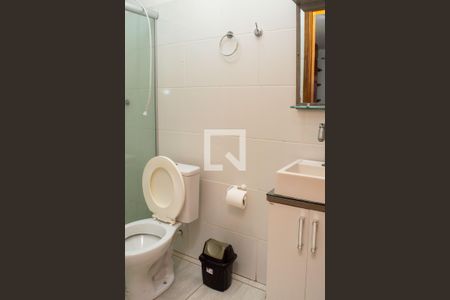 Casa para alugar com 15m², 1 quarto e 2 vagas Casa para alugar com 15m², 1 quarto e 2 vagasBanheiro