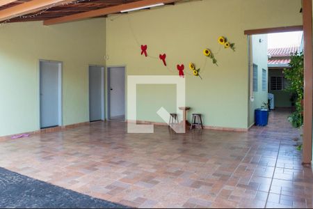 Casa para alugar com 15m², 1 quarto e 2 vagas Casa para alugar com 15m², 1 quarto e 2 vagasGaragem