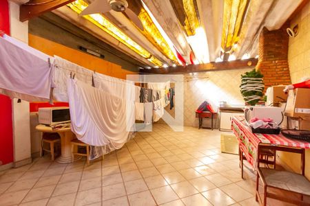 Casa à venda com 232m², 3 quartos e 3 vagas Casa à venda com 232m², 3 quartos e 3 vagasQuintal e churrasqueira