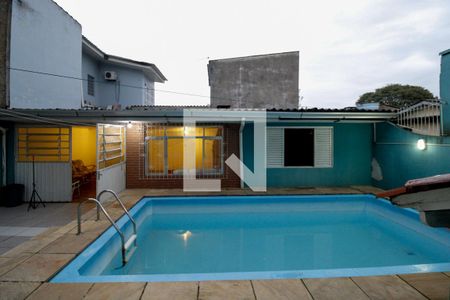 Casa à venda com 270m², 3 quartos e 2 vagas Casa à venda com 270m², 3 quartos e 2 vagasQuintal