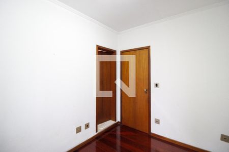 Casa à venda com 270m², 3 quartos e 2 vagas Casa à venda com 270m², 3 quartos e 2 vagasQuarto Suite 2